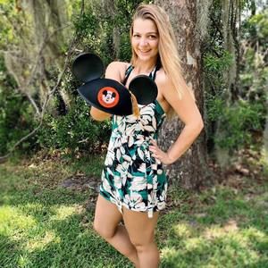 Meet your Posher, Hope